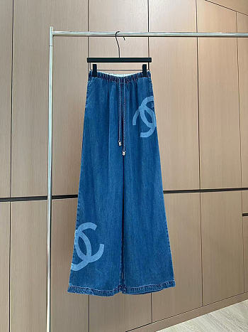 Chanel Elastic waistband jeans