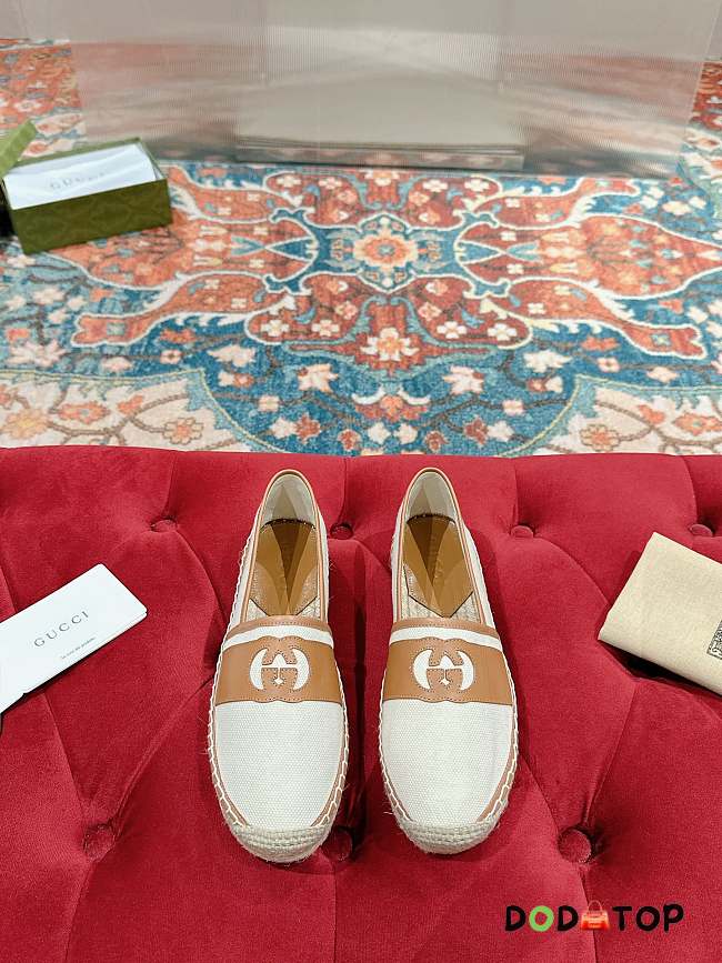 Gucci Men's GG denim espadrilles in beige - 1