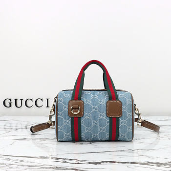 Gucci GG Supreme blue denim bag size 20x13x13cm