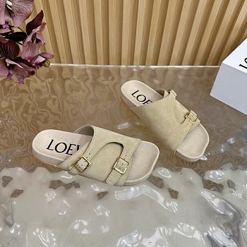 LOEWE slides beige