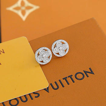 LV earing - 06