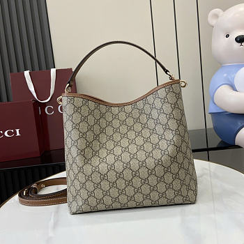 Gucci GG Emblem Shoulder Bag Brown Size 25x 25x 15.5cm