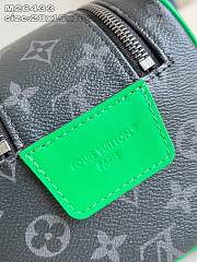 Louis Vuitton M26433 Dopp Kit size 28 x 15 x 16.5 cm - 3