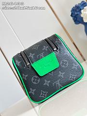 Louis Vuitton M26433 Dopp Kit size 28 x 15 x 16.5 cm - 2