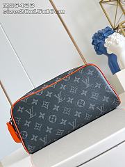 Louis Vuitton M26433 Dopp Kit bag size 28 x 15 x 16.5 cm - 1