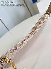 Louis Vuitton M25784 Pochette LV Bloom beige bag size 23 x 10 x 4 cm - 2