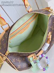 Louis Vuitton speedy soft 30 Boho bag size  21 x 17 x 30 cm - 4