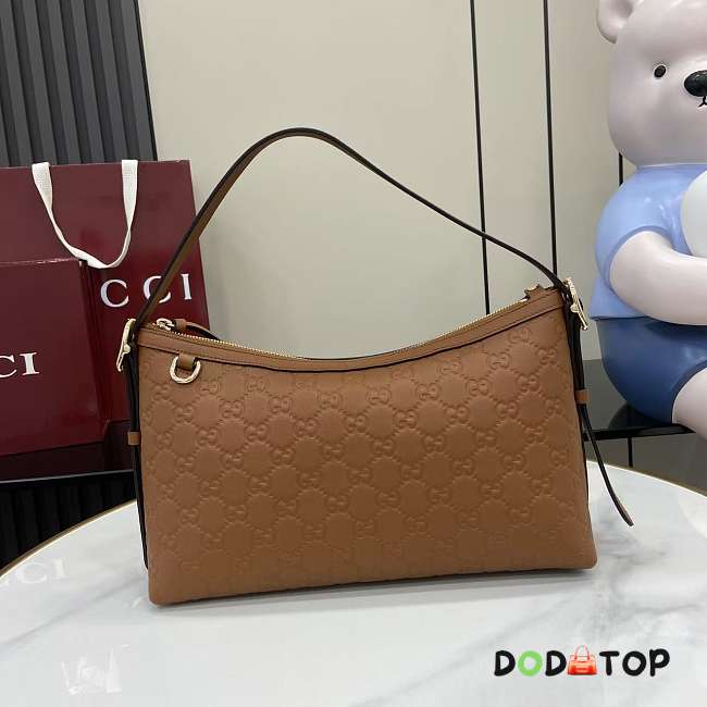 GG Emblem medium shoulder bag size 30x19x10cm - 1