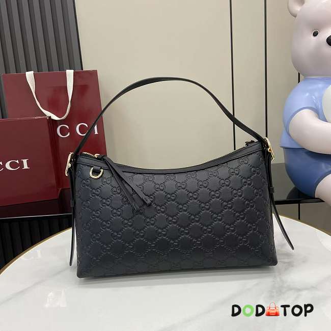 GG Emblem medium shoulder black bag size 30x19x10cm - 1