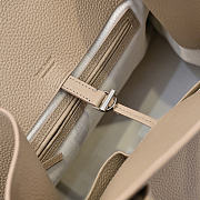 The row Soft Margaux 15 leather bag size 43x24x30cm - 2