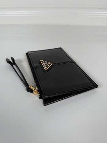 Prada wallet black size 8cmx13cmx17.5cm