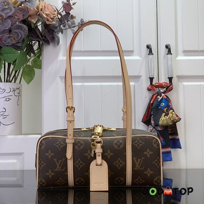 Louis vuitton Hang On bag size 11.5 x 6.5 x 26cm - 1