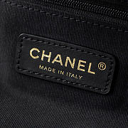Chanel crossbody bag size 28X40X15cm - 2
