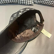 LV hat - 09 - 4
