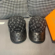 LV hat - 09 - 3