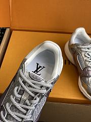 Louis Vuitton sneaker gray - 2