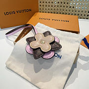 Louis Vuitton Keychain -12 - 3