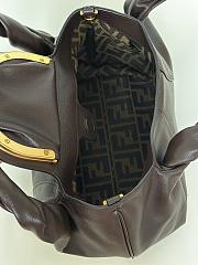 Fendi spy logo bag size 32x12x18cm - 2