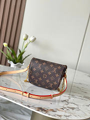 Louis Vuitton M13449 Mini Bumbag LV x TM size 17 x 12 x 9.5 cm - 5
