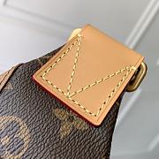 Louis Vuitton bumbag size 15 x 8 x 30cm - 6