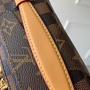 Louis Vuitton bumbag size 15 x 8 x 30cm - 4