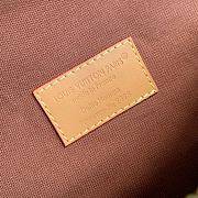 Louis Vuitton bumbag size 15 x 8 x 30cm - 2