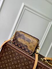Louis Vuitton Trocadéro bag size 13 x 6.5 x 20cm - 5