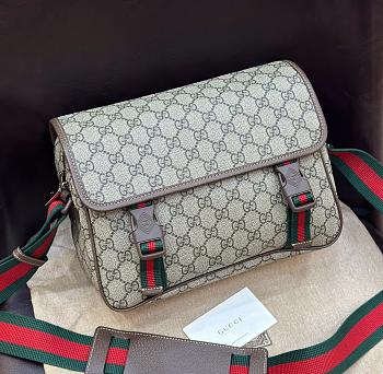 Gucci Supreme bag size 27x20x10cm