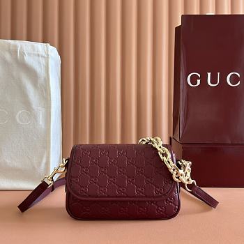 GG Emblem small shoulder bag red size 20.5x 13x 7cm