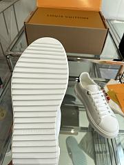 Louis Vuitton Time Out Sneaker cherry white - 6