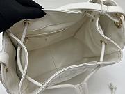 Dior D-Motion white bag size 23 x 24 x 13cm - 2