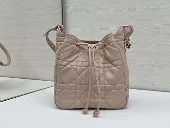 Dior D-Motion pink bag size 23 x 24 x 13cm