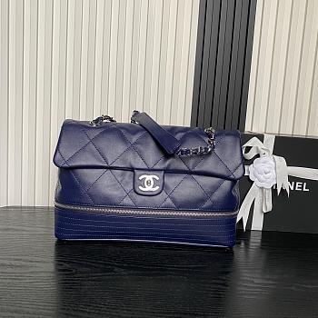 Chanel Vintage blue bag size 36X24X12 cm