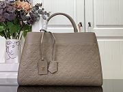 Louis Vuitton M25575 Avenue MM beige bag size 38.5 x 24 x 15cm  - 1
