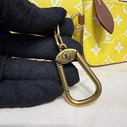 Louis Vuitton Speedy P9 Bandoulière 40 yellow bag size 25 x 15 x15cm - 2