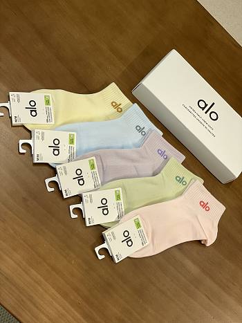 Alo Socks (5 pairs) - 04