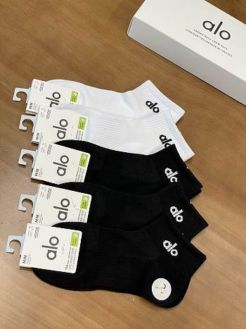 Alo Socks (5 pairs) - 05