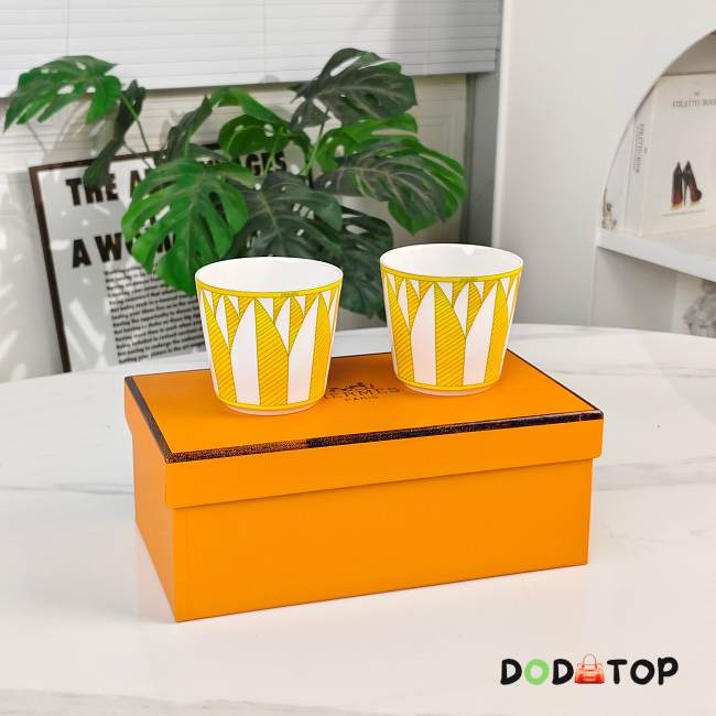 Hermes a set of 2 ceramic cups - 1