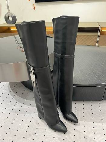 Givenchy Cuissardes En Cuir Shark Lock boots black