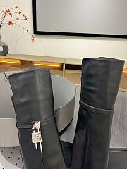 Givenchy Cuissardes En Cuir Shark Lock boots black - 5