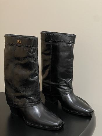 Fendi Minerva black boots shiny leather
