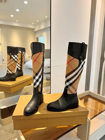 Burberry black boots - 01