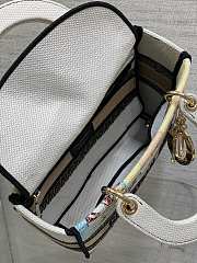 Dior lady bag Souvenir Natural raffia and multicolored embroidered cotton size 24x11x20cm   - 2