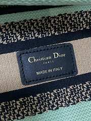 Dior lady bag Souvenir Natural raffia and multicolored embroidered blue size 24x11x20cm - 6