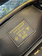 Louis Vuitton Capucines black bag size 27x18x0cm - 6