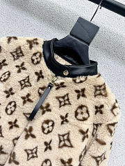 Louis Vuitton Warm fur coat  - 5