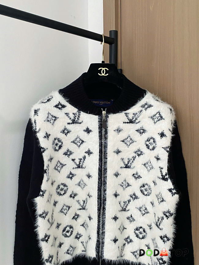 Louis Vuitton Warm fur coat - 01 - 1
