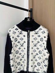 Louis Vuitton Warm fur coat - 01 - 4