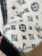Louis Vuitton Warm fur coat - 01 - 2