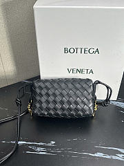 Bottega Veneta Mini Loop Camera Bag black Size 17 x 10 x 6 cm - 5